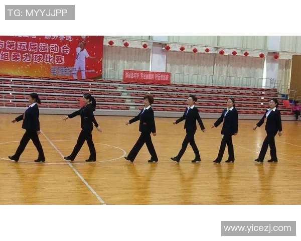 从星光璀璨到默默无闻一位足球路人的心路与追梦轨迹